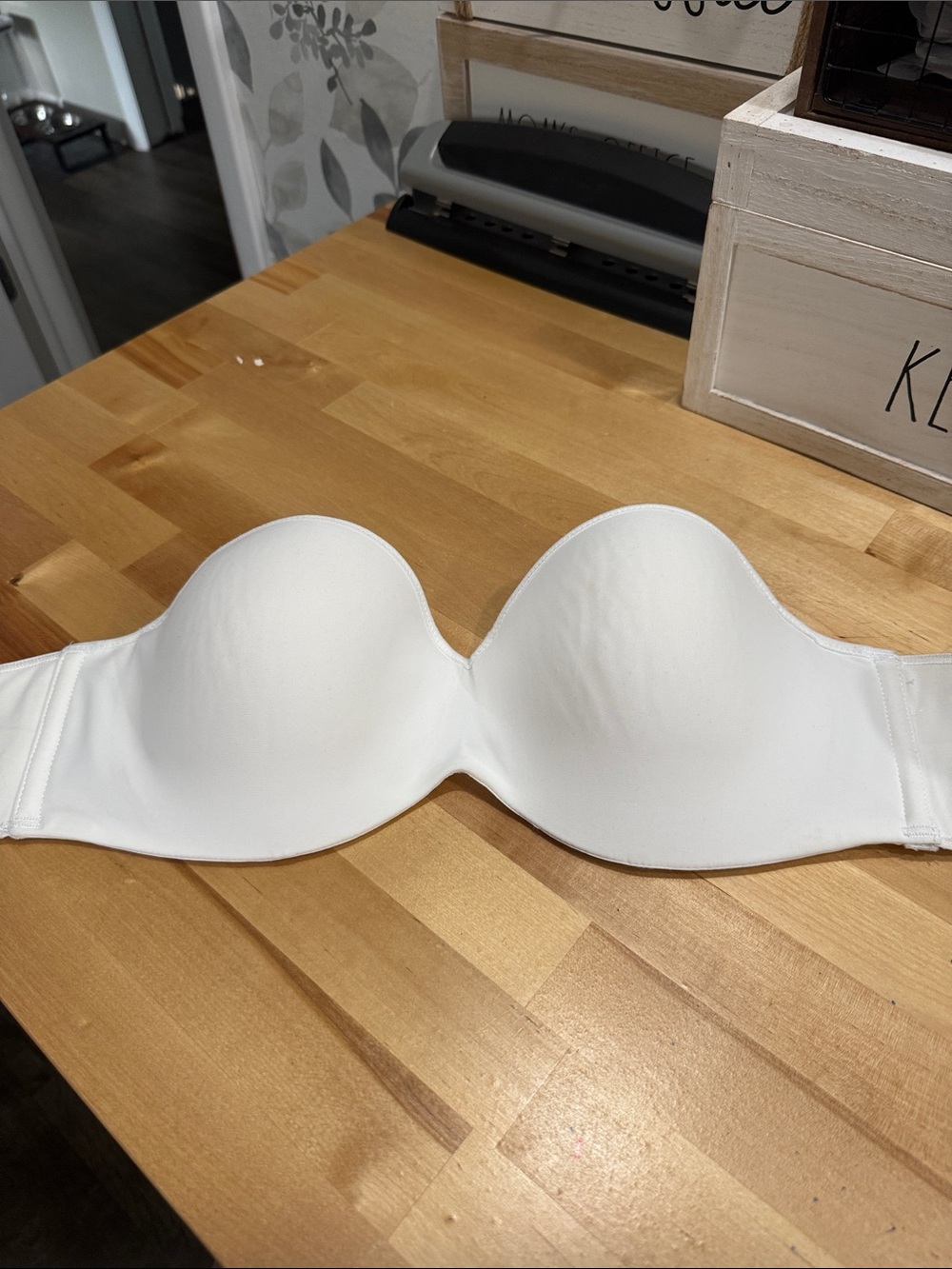 Lilyette White Strapless Molded Cup Bra